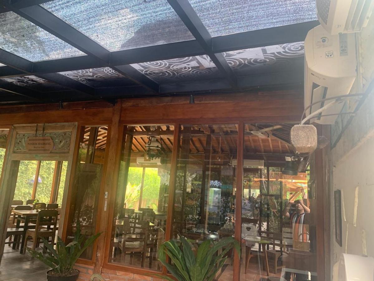 Kampung Lawasan Heritage Cottage Maguwo Exterior photo