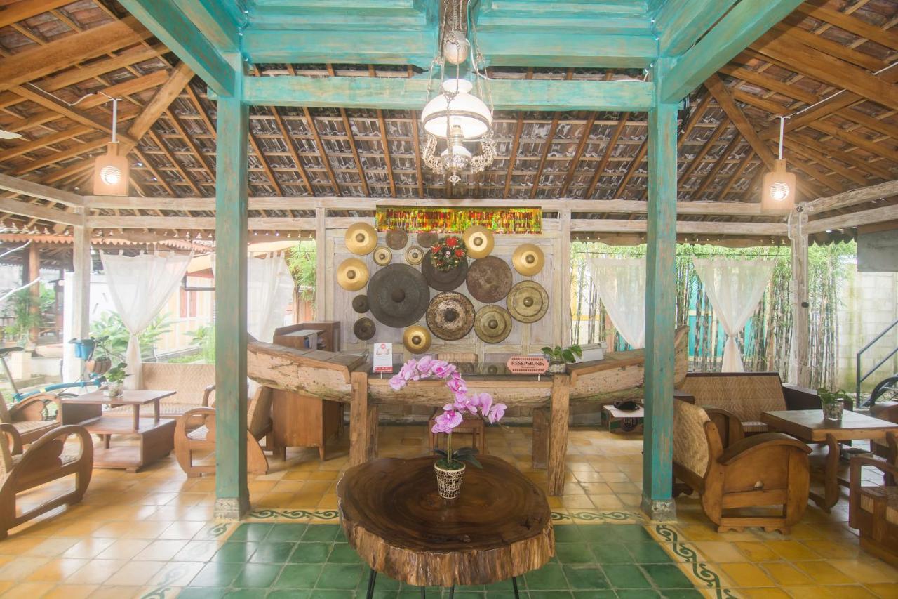 Kampung Lawasan Heritage Cottage Maguwo Exterior photo