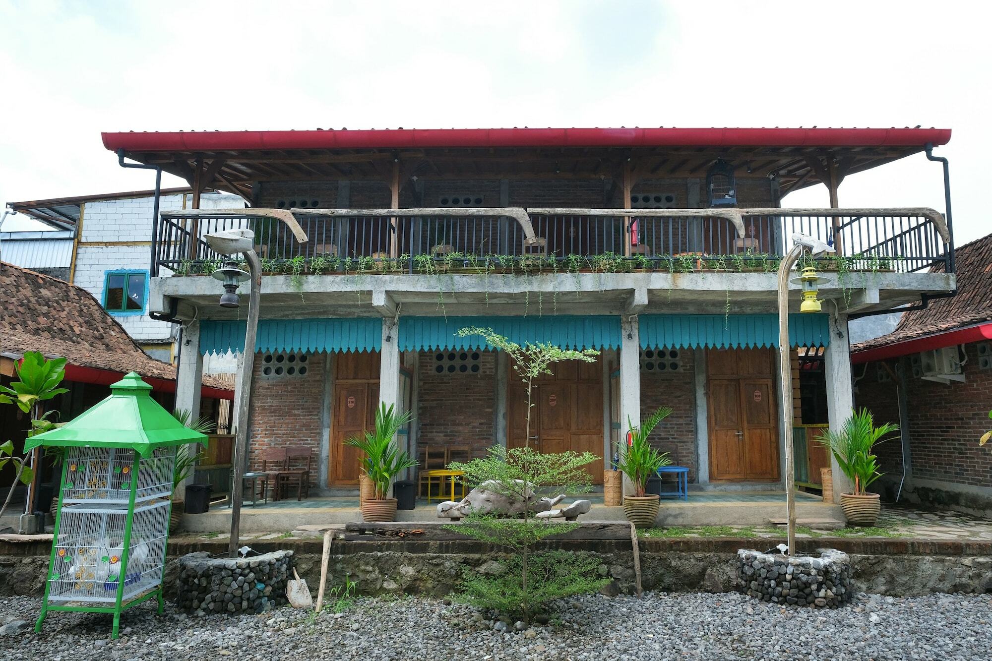 Kampung Lawasan Heritage Cottage Maguwo Exterior photo